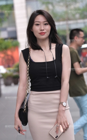 紧致包臀裙** [25P]