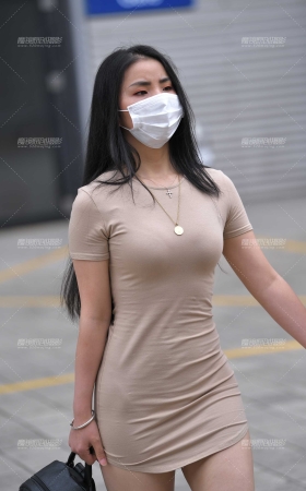 米色短裙 [17P]
