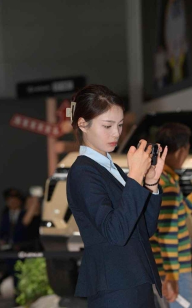 展会黑丝销售 [144P-3.63GB]