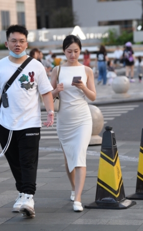连衣裙