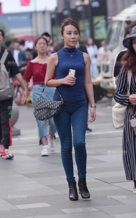紧牛** [12P]