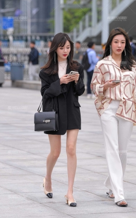 高颜值OL美女 [14P]