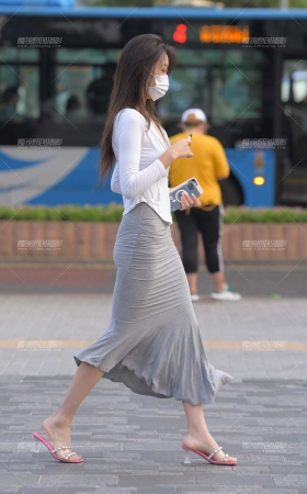 灰色紧身包臀裙美女 [19P]