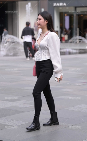 气质性感的美女 [17P]