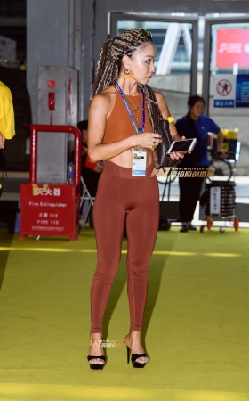 大露背紧身裤 [21P]