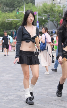 黑色短裙 [19P]