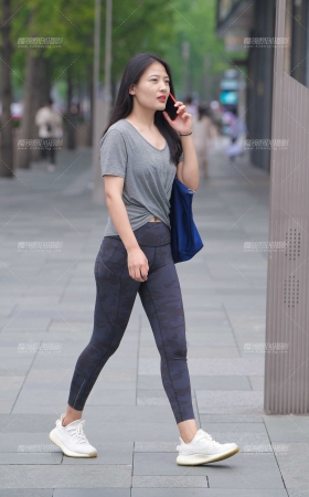 迷彩瑜伽裤美女 [16P]