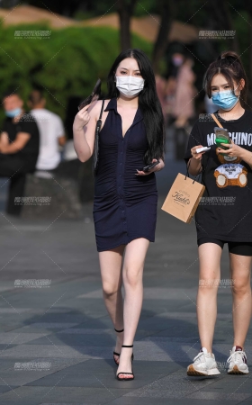 短裙高跟凉鞋 [16P]