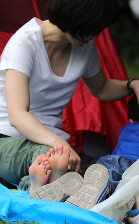 No1722 极具女人味的少妇一双细白素足如少女般幼滑