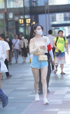 气质美眉