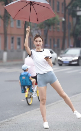 kaine模拍作品 心爱的雾霾蓝热裤女孩