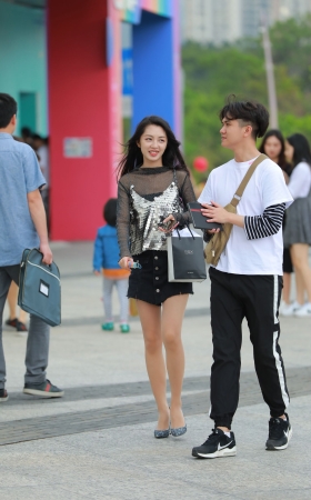 纤细美腿，肉丝，高跟清纯女友