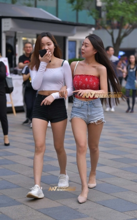 长发性感妹子 [17P]