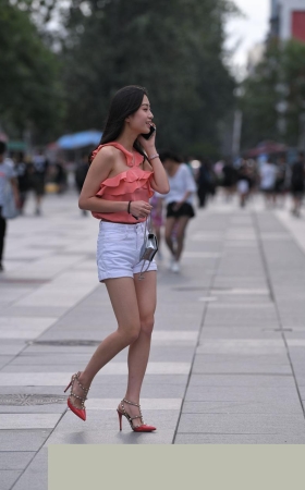 高跟柳钉鞋美腿小姐姐3A3542[532M]