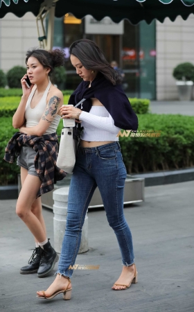 紧T紧牛好身材 [9P]