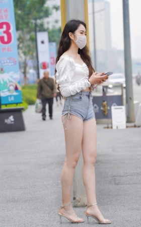 大长腿美女