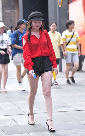 肉肉的大白腿，喜欢不？ [19P]