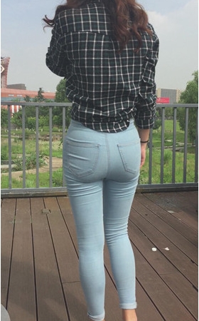 模拍牛仔紧身裤妹子2