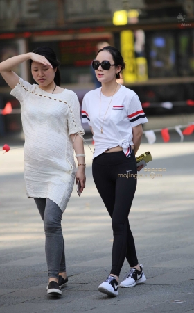 阿奔.黑铅裤 午间小憩的店员.12p [14P]