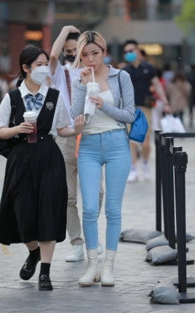 浅蓝牛小姐姐
