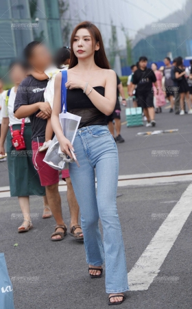 牛仔长腿 [18P]