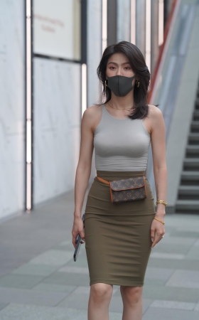 高腰紧身裙MM