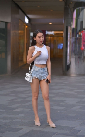性感牛仔短裤