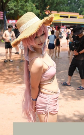 cos粉装小姐姐【套图+视频】3A8280[3.44G]