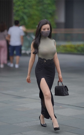 欣儿黑色长裙丝