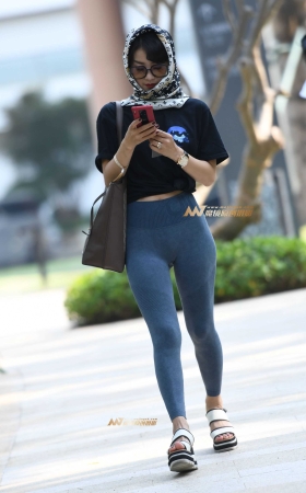 丝巾美女 [28P]