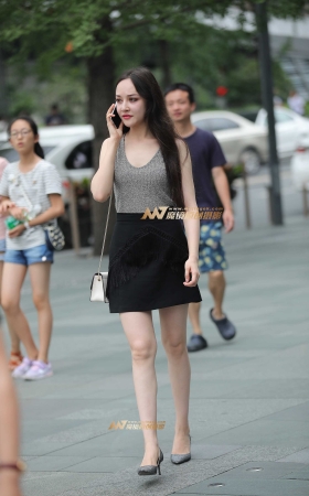 白白净净的漂亮女孩 [24P]