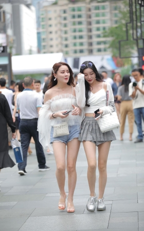 美腿闺蜜