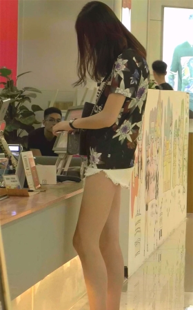 热裤最美女