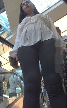 黑裤紧身美女