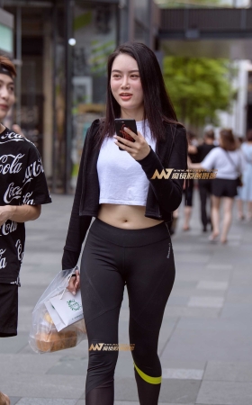黑色紧身裤美臀 [18P]