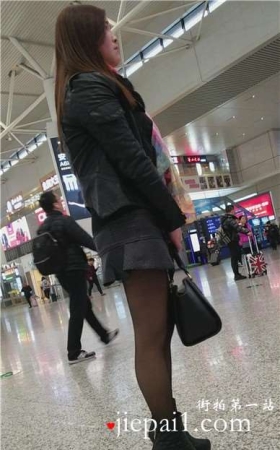 4k-车站候车大厅高跟美腿性感气质美少妇