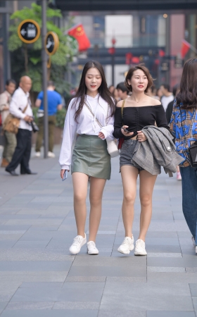 甜美可爱de肉丝美眉