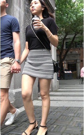 漂亮的包臀裙美女