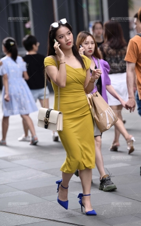 黄色包臀裙美女 [13P]