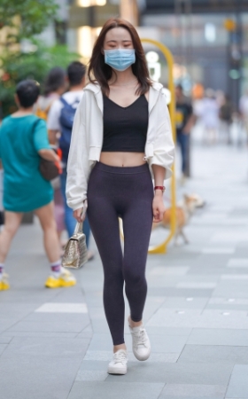 苗条女孩
