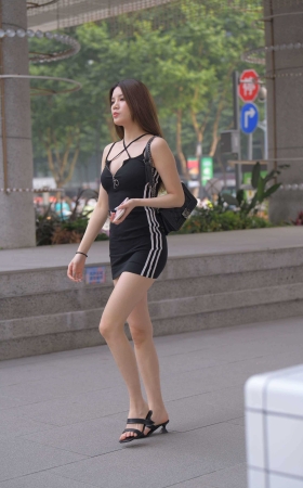 [一始专区] 性感黑裙美女 【图片➕视频】<font color=red> [10P]</font>