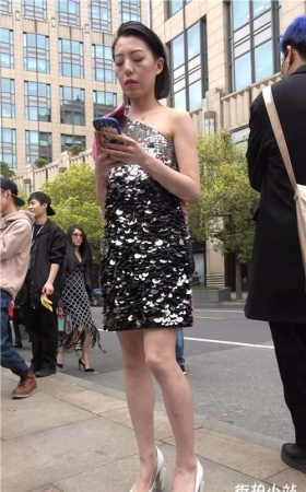性感白高跟 [994 MB/MP4]