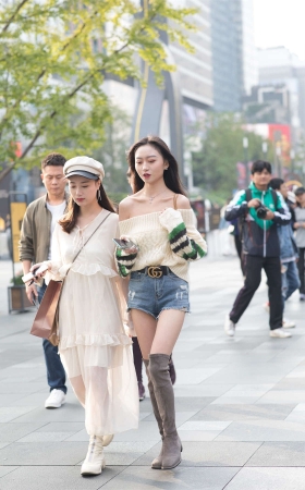 凯恩街拍作品 - 时尚漂亮的美眉 锁骨爱了