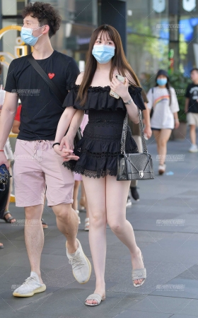 好喜欢这种微胖大白腿女孩 [19P]
