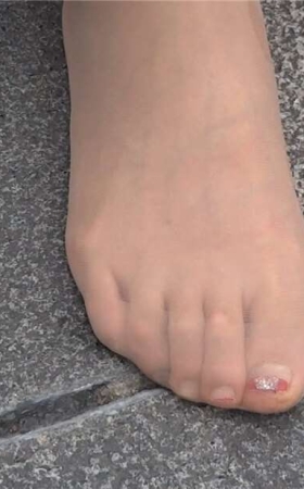 极品性感少F的水晶肉丝美足 [229 MB/MP4]