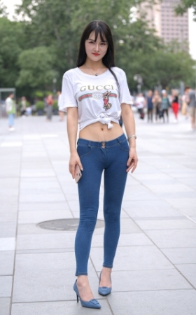 长发蜜桃紧牛