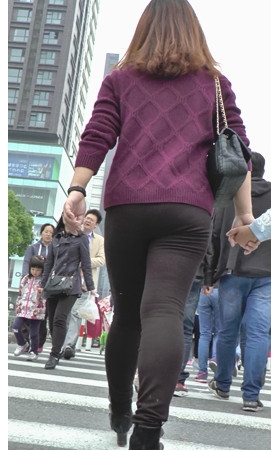 黑裤紧身妹子