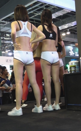 4K-极品紧身白热裤大长腿两美女第二部MJ039[3.3G]