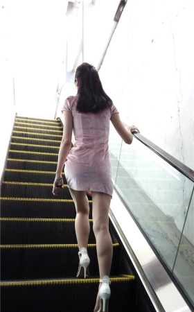 极品粉色旗袍肉丝美腿美眉原版模拍视频3A052[5.38G]