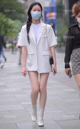 辫子粗又长 [19P]